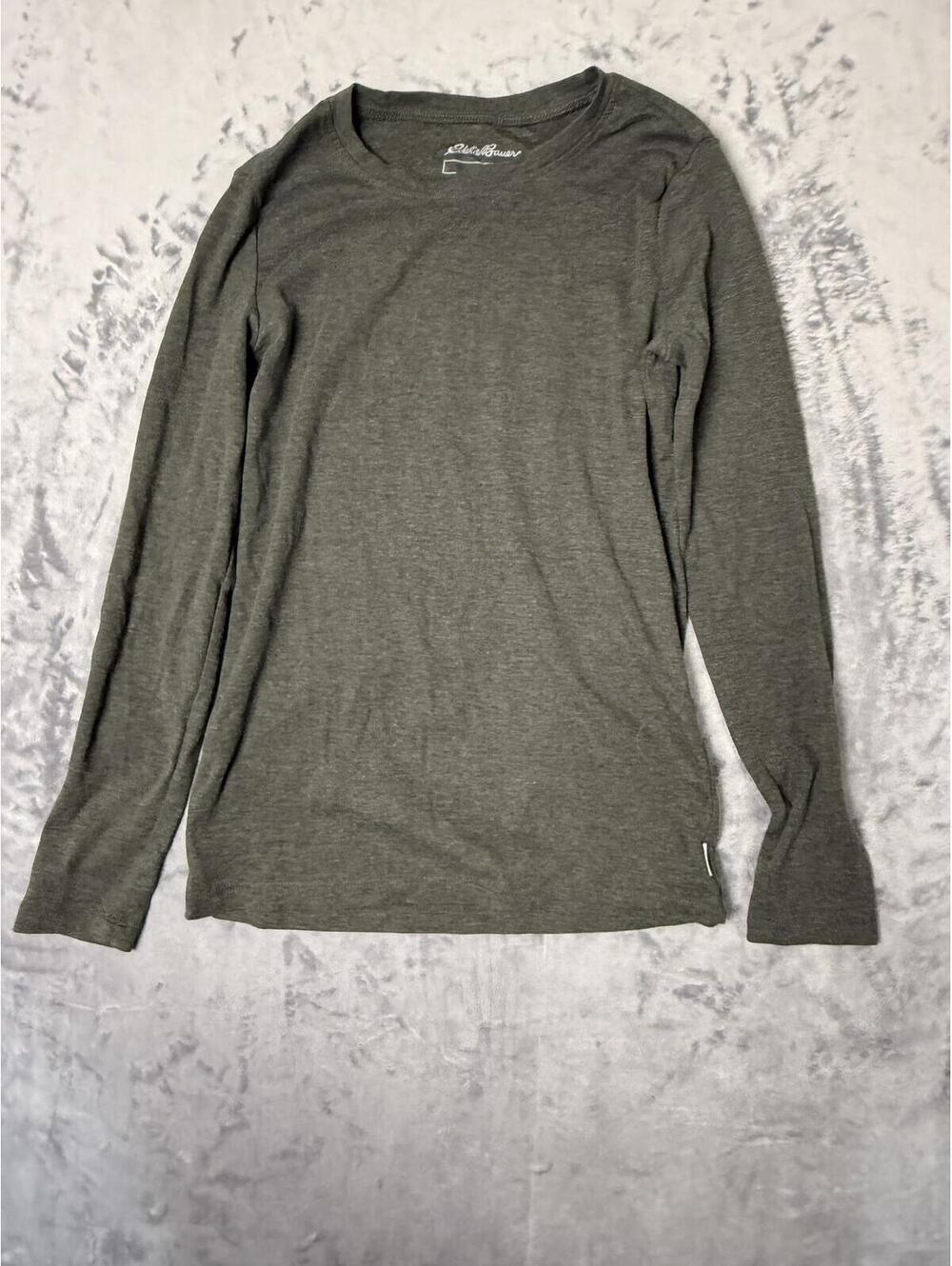 Eddie Bauer woman’s Long Sleeve T Shirt Size.  Casual outdoor